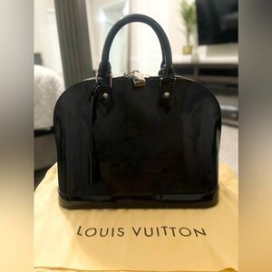 Louis Vuitton Vernis Alma Handbag